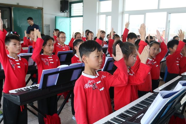 球信网乐器牵手萧山三星小学爱心再回访在杭州举办